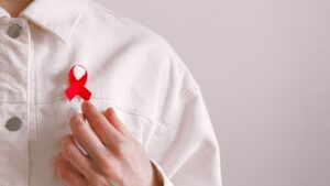 Portador de HIV demitido
